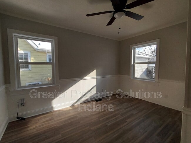 Building Photo - 234 Fernwood St