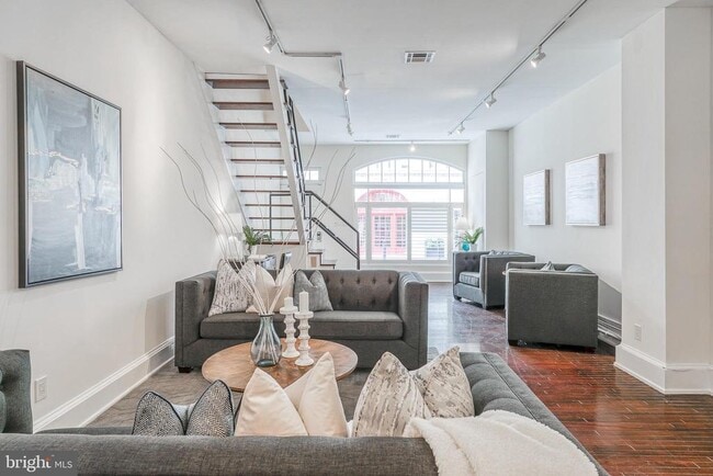 Building Photo - 1714 Rittenhouse Square