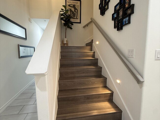 Building Photo - 9916 Kaspar Dr