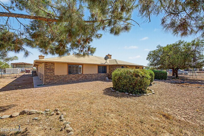 Building Photo - 20537 W Gordon Way