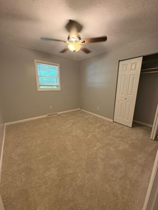 Building Photo - 108 Nottingham Ln