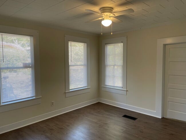 Building Photo - 1709 24th St