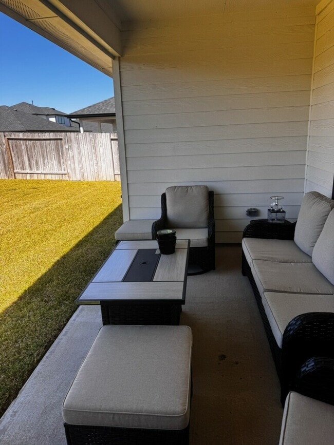 Building Photo - 2912 Misty Elm Ln