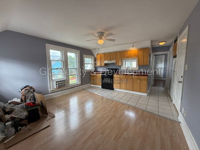 Building Photo - 253 S Channing St