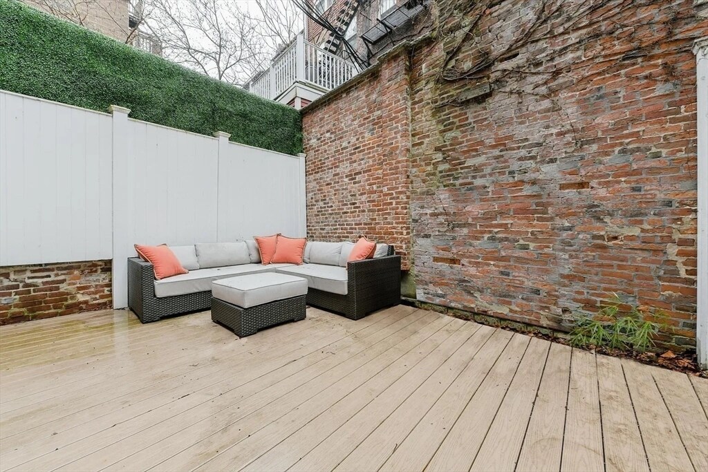 Building Photo - 24 Fayette St