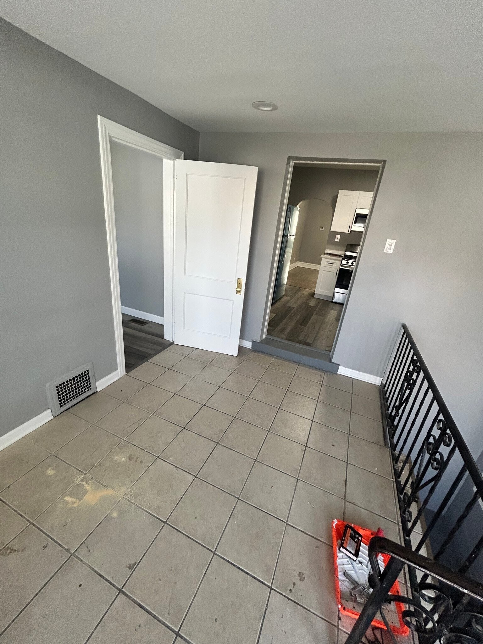 Building Photo - 1620 N Laramie Ave