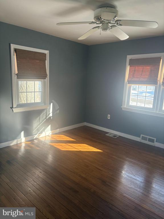 Building Photo - 660 Osborne Ave