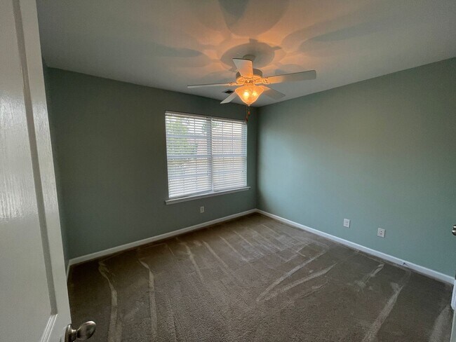 Building Photo - 221 Spring Gardens Drive