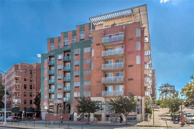Building Photo - 102-10 Queens Blvd
