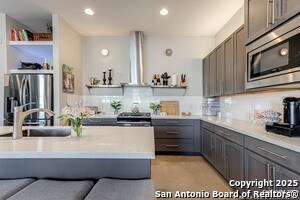 Building Photo - 203 Nogalitos St