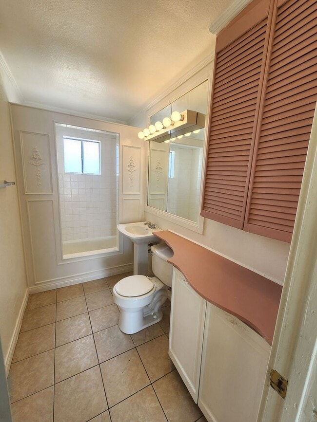 Building Photo - COMING SOON!  2 Bedroom 2 Bath Home!!!