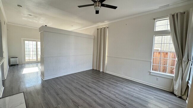 Building Photo - 5318 Pembroke Ct