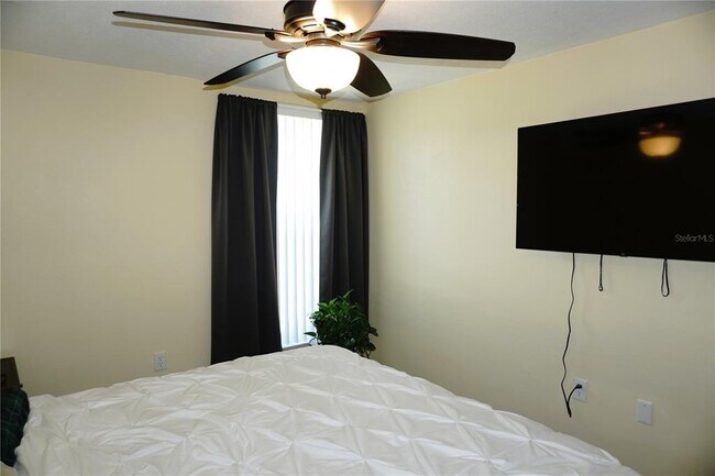 Building Photo - 4338 Tahitian Gardens Cir