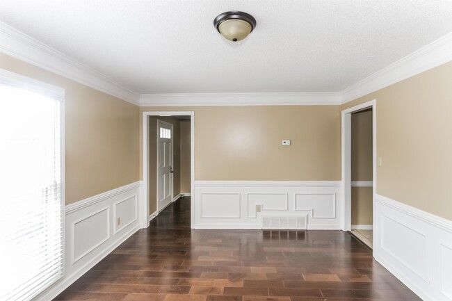 Building Photo - 9083 Hearth Stone Cove