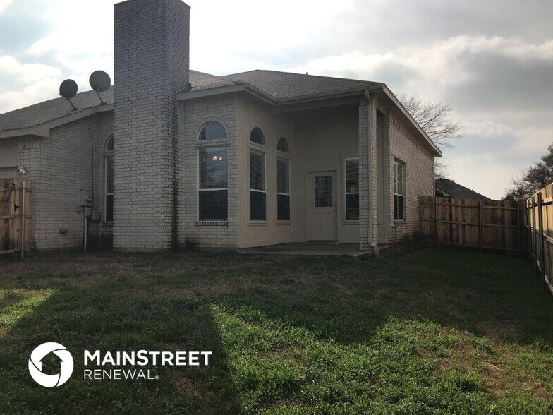 Building Photo - 219 N Waterford Oaks Dr