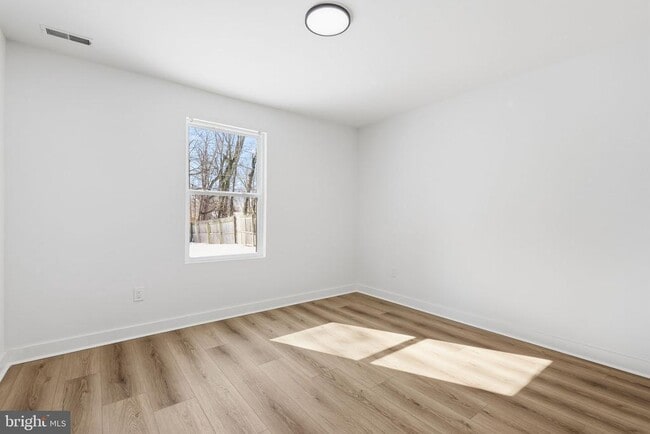 Building Photo - 29 Rocky Pool Ln