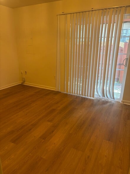 Building Photo - 43725 Clear Lake Sq