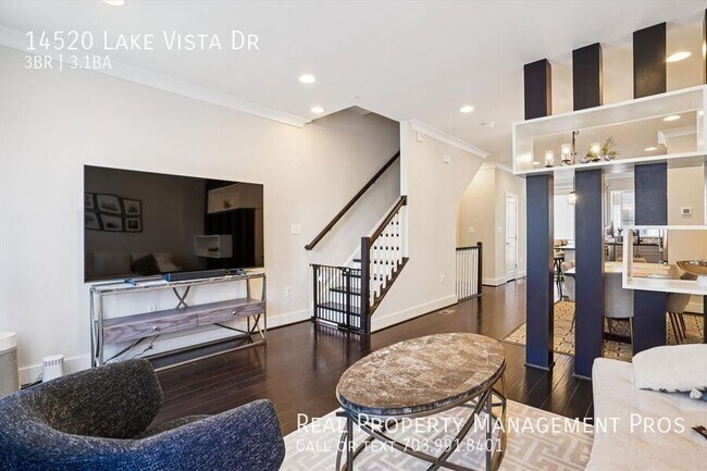 Building Photo - 14520 Lake Vista Dr