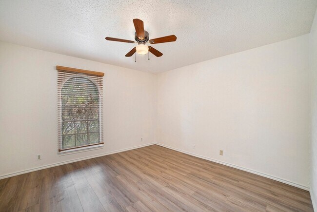 Building Photo - 1608 San Antone Ln