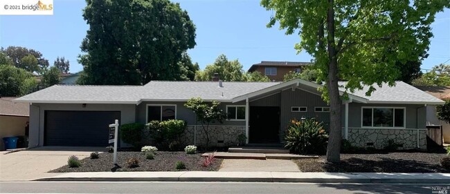 Primary Photo - 1801 Sereno Dr