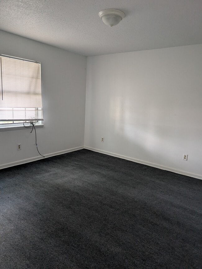 Building Photo - 417 THIRD 3