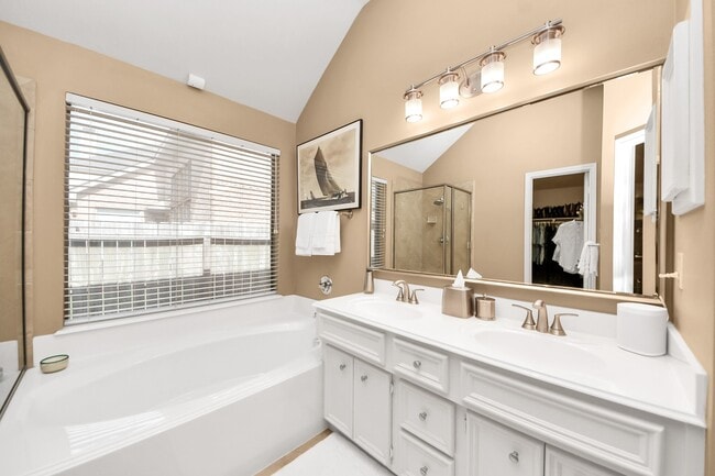 Building Photo - 28219 Crossprairie Dr
