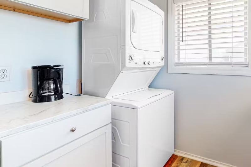 Building Photo - 5994 Beach Blvd