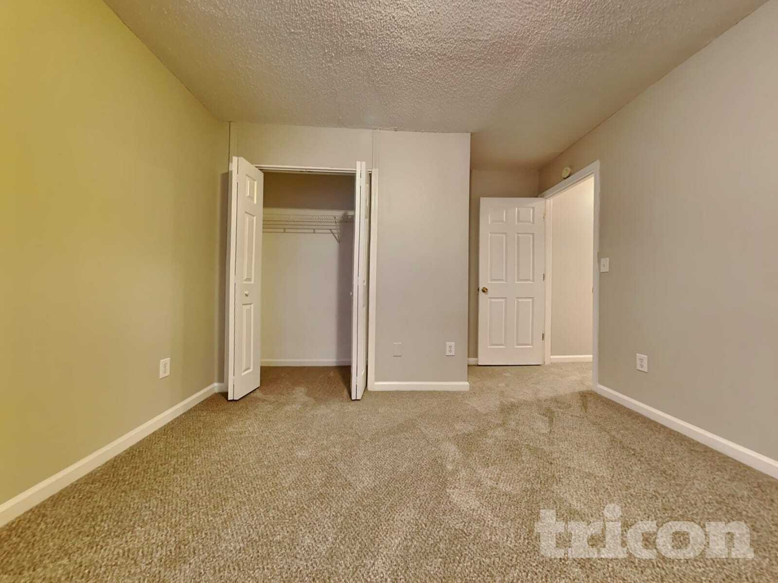 Building Photo - 5774 Broadleaf Way