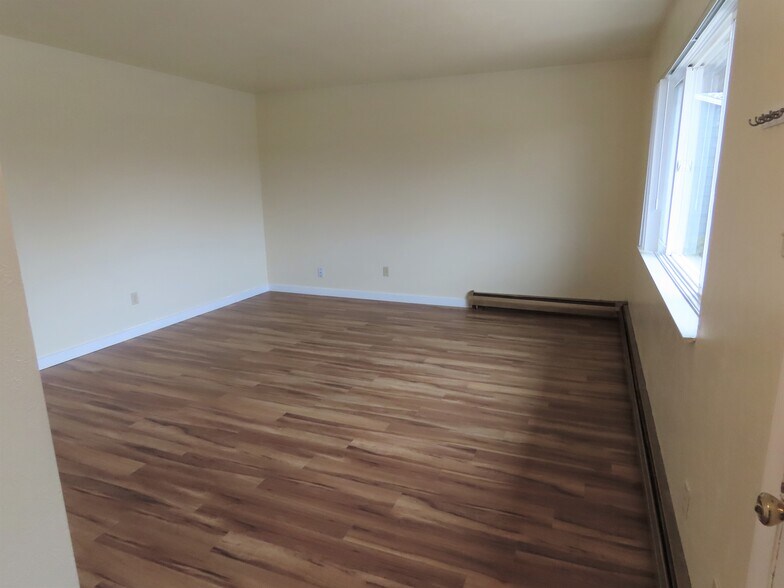 Building Photo - 1129 Darby St