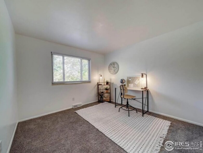 Building Photo - 8301 Chase Dr