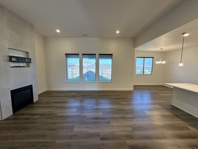 Building Photo - Updated 3-Bedroom Home with Major Upgrades for Lease – $2,800/mo