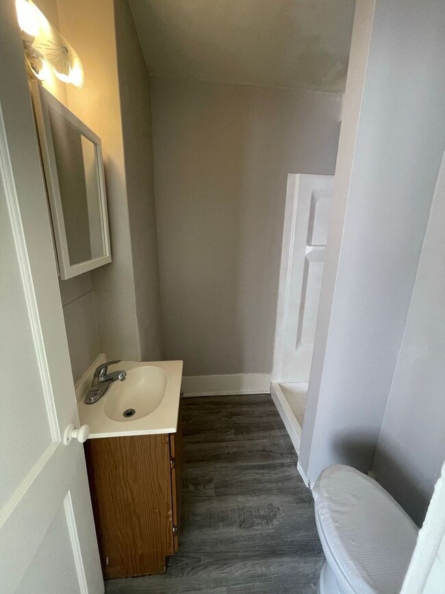 Interior Photo - 316 Maple Ave 6 Unit