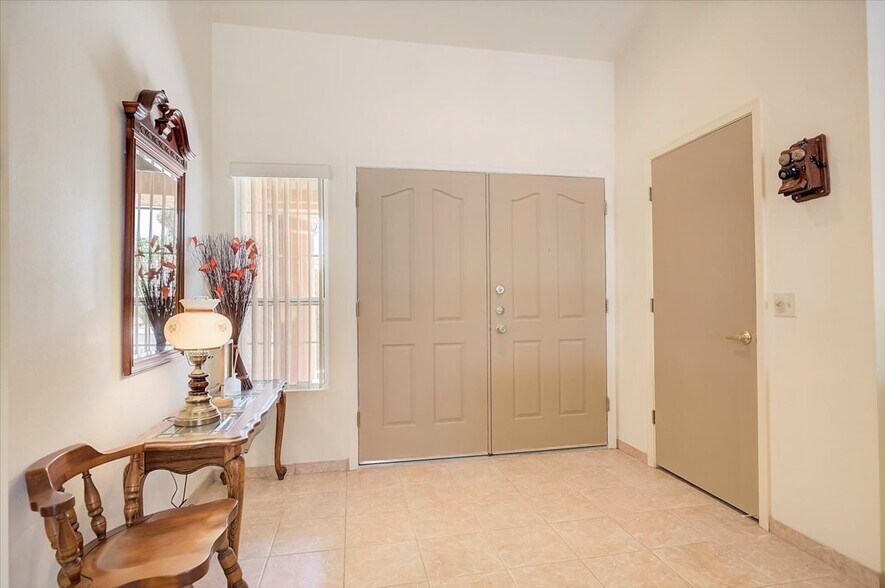 Building Photo - 3013 Sungold Dr