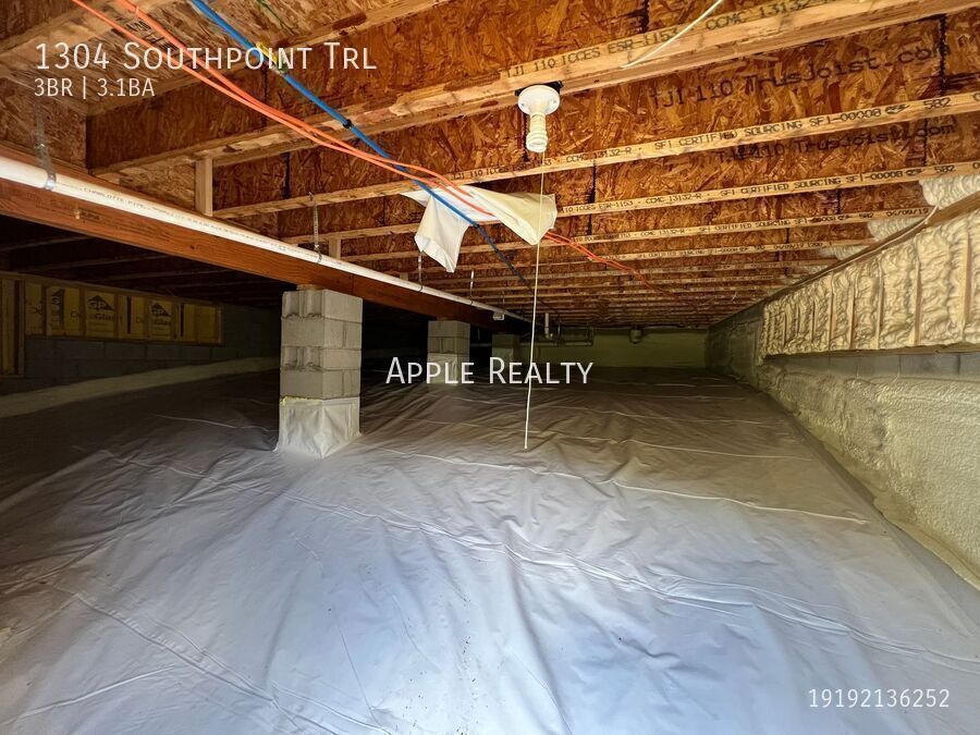 Building Photo - 1304 Southpoint Trl