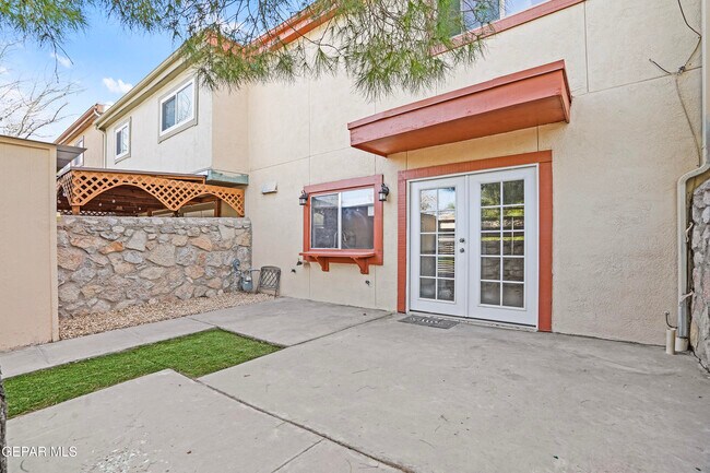 Building Photo - 244 Paso Noble Dr