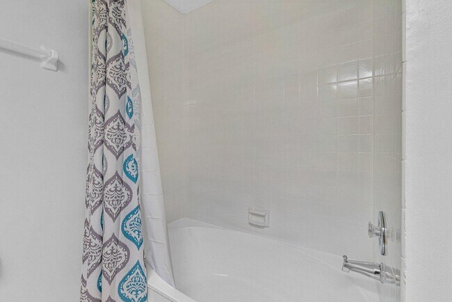 Building Photo - 5540 Coach House Cir