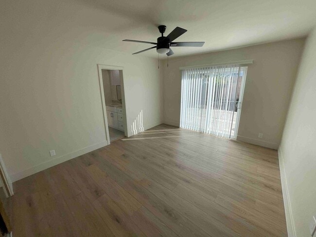 Building Photo - COMPLETELY REMODELED WOODLAND HILLS POOL H...