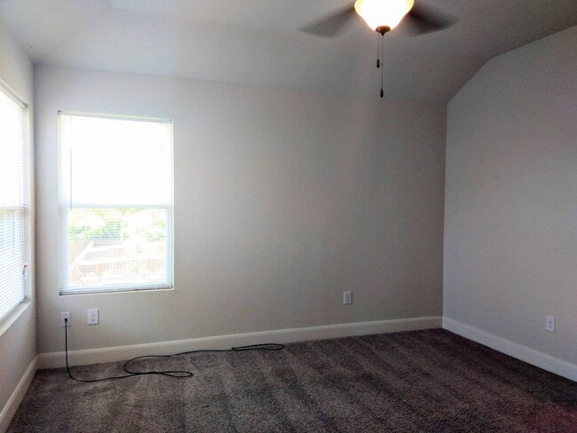 Building Photo - 3BR / 2.5BA Home | Fenced Backyard, Garage & Stainless Appliances!
