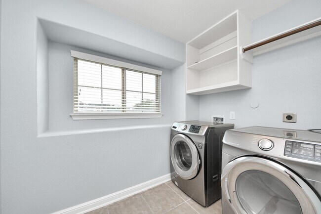 Building Photo - 19046 Sweet Springs Ln