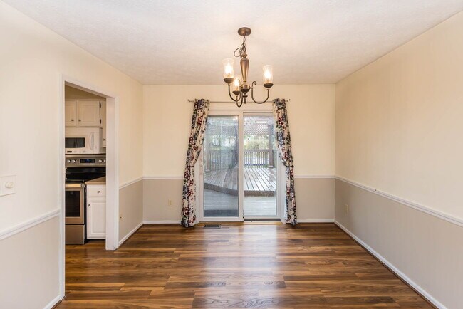 Building Photo - 5334 Tara Hill Dr