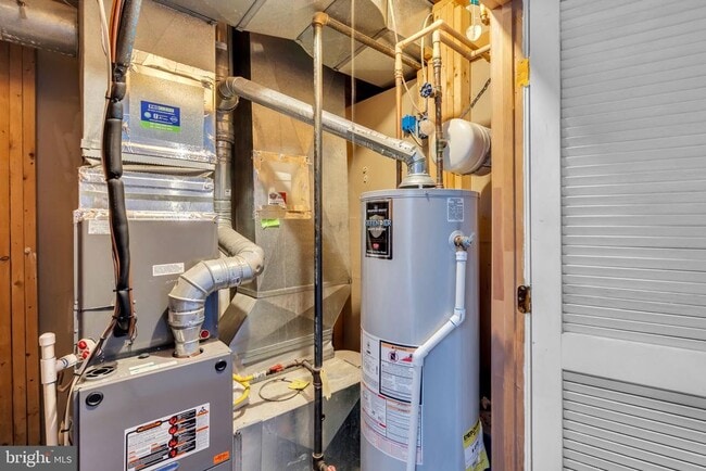 Building Photo - 21644 Frame Square