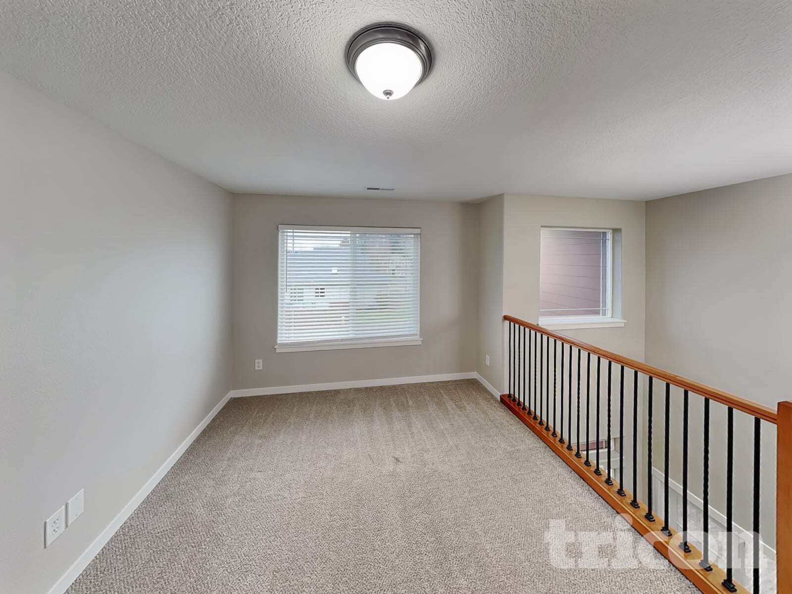 Building Photo - 6500 NE 86th Ave