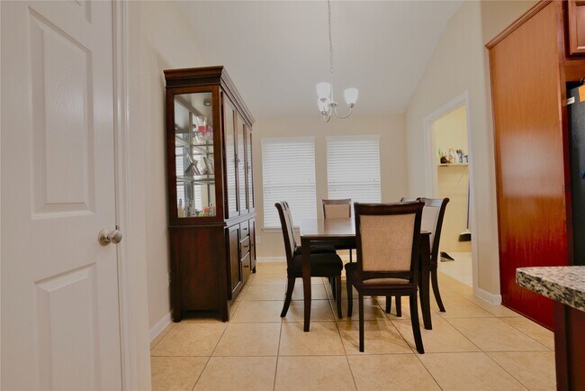 Building Photo - 17203 Fable Springs Ln