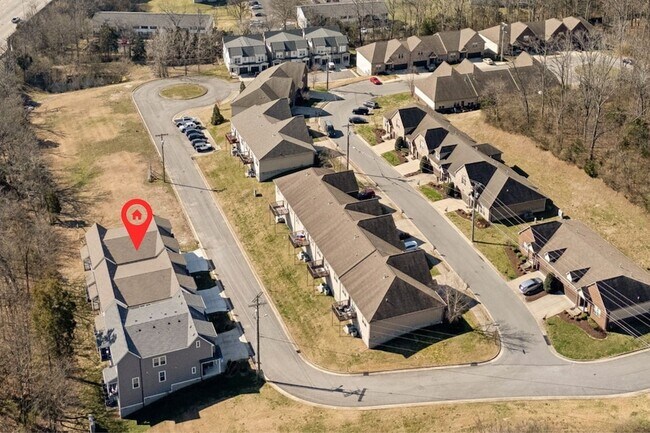 Building Photo - 2109 Chadwell Retreat Dr