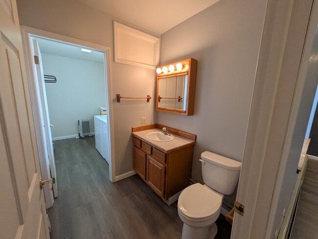 Building Photo - 1000 Fountain Terrace Dr