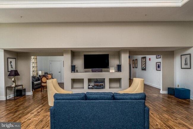 Building Photo - 414 Water St