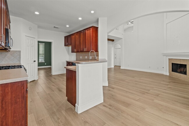 Building Photo - 518 Saffron Ct