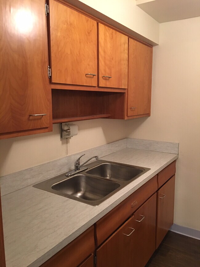 Building Photo - 3110 Xylon Ave S