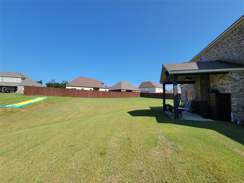 Building Photo - 104 Jane Ct