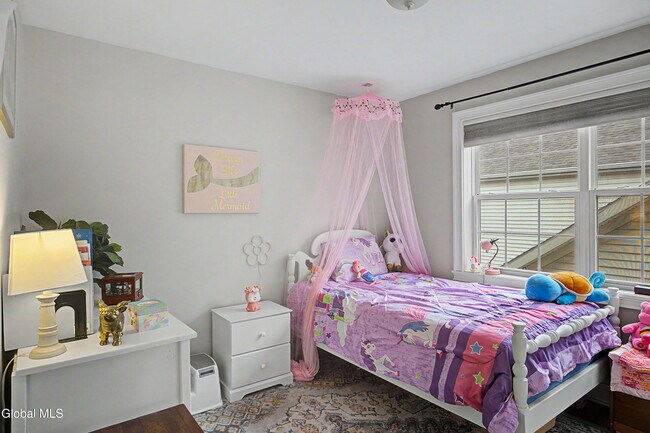 Building Photo - 8 Furlong St